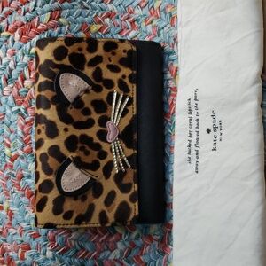 Kate Spade Leopard Crossbody Bag (Clutch & Wallet) Like New Novelty Piece